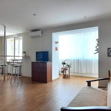 Seaview Apartment Chornomorsk Bagian luar foto